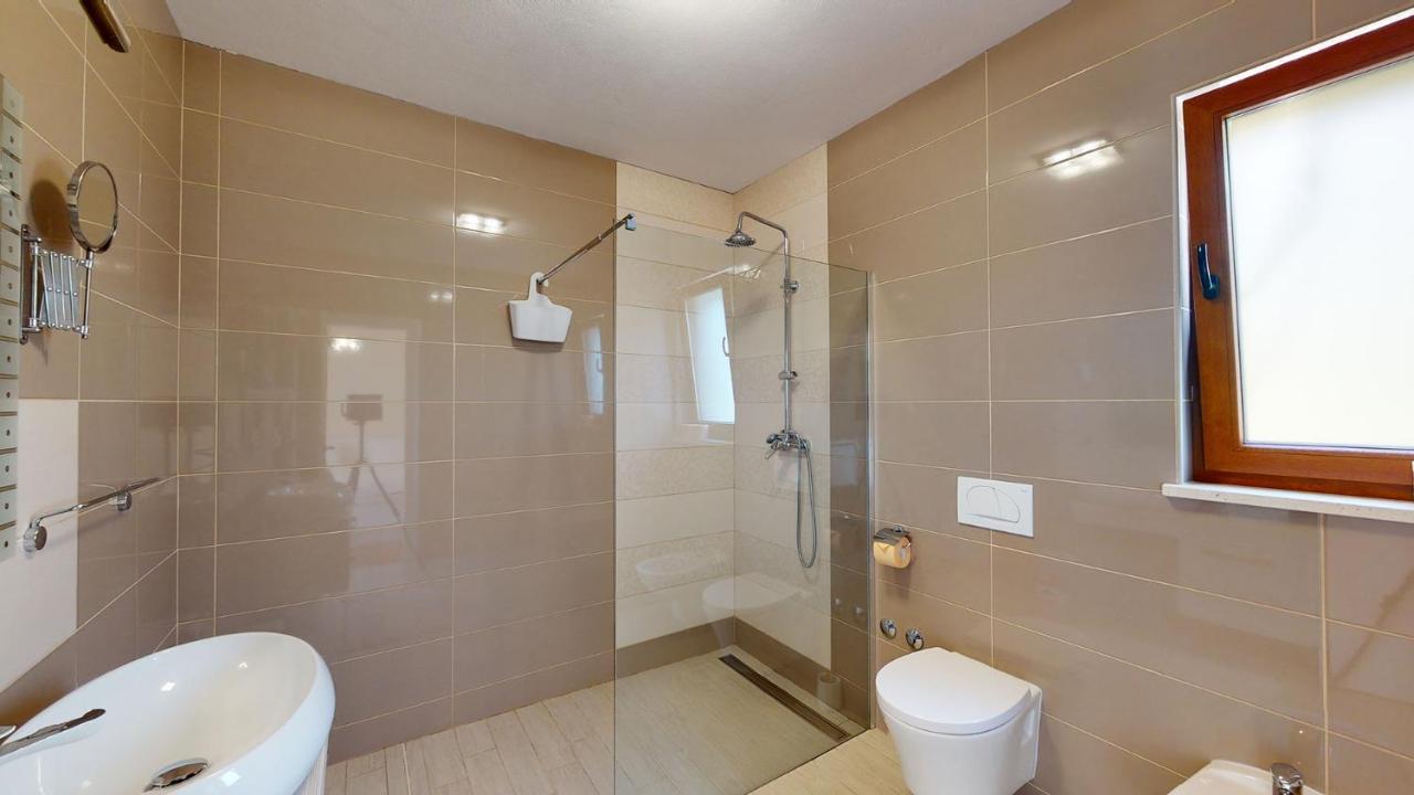 Villa Bambi Mošćenička Draga Buitenkant foto